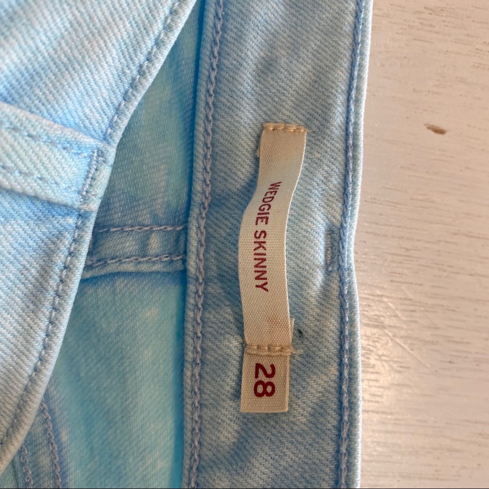 Anthro Levi’s Wedgie Fit Raw Hem High Rise Jeans - Picture 7 of 12